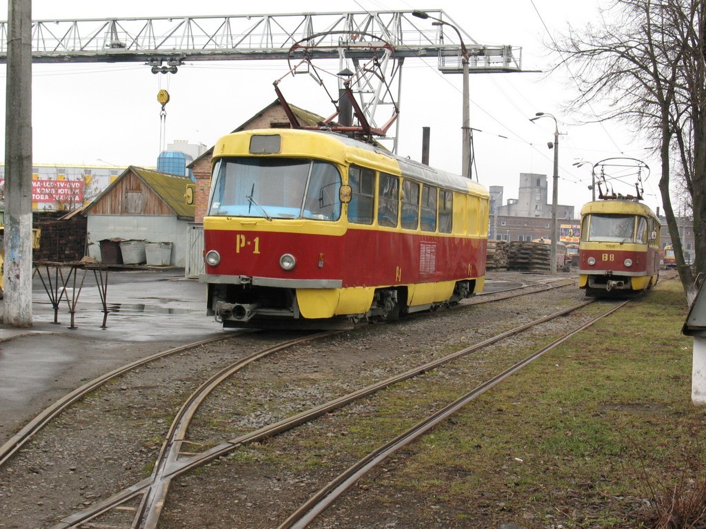 Vinnyica, Tatra T4SU — Р-1; Vinnyica, Tatra T4SU — В-8