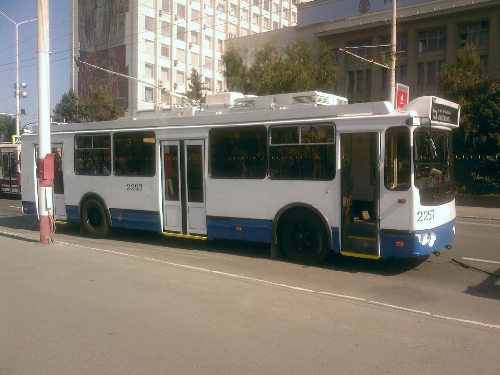 Саратов, ЗиУ-682Г-016.02 № 2257; Саратов — Презентация новых троллейбусов 31.07.2008 г.