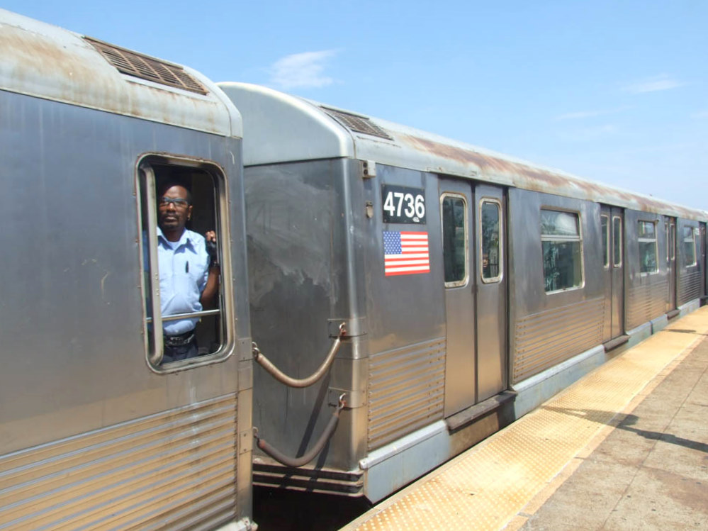 Нью-Йорк, St. Louis R42 № 4736