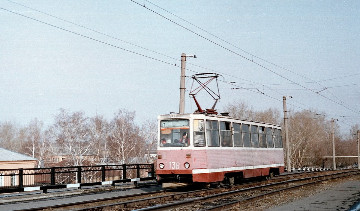 Бийск, 71-605 (КТМ-5М3) № 136