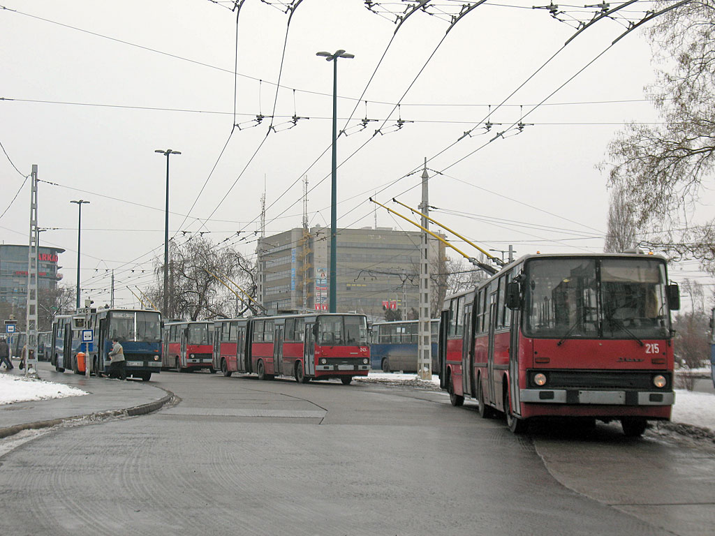 Budimpešta, Ikarus 280.94 Br. 243; Budimpešta, Ikarus 280.94 Br. 215 Budimpešta, Ikarus 280.94 Br. 243; Budimpešta, Ikarus 280.94 Br. 215