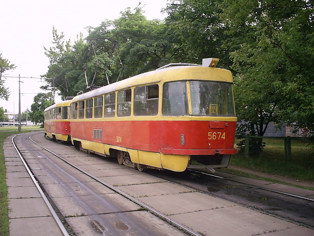 Kijev, Tatra T3SU — 5674