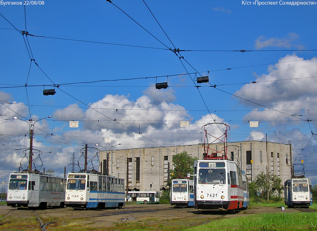 Санкт-Петербург, ЛМ-68М № 7589; Санкт-Петербург, ЛМ-68М № 7621; Санкт-Петербург — Конечные станции и разворотные кольца