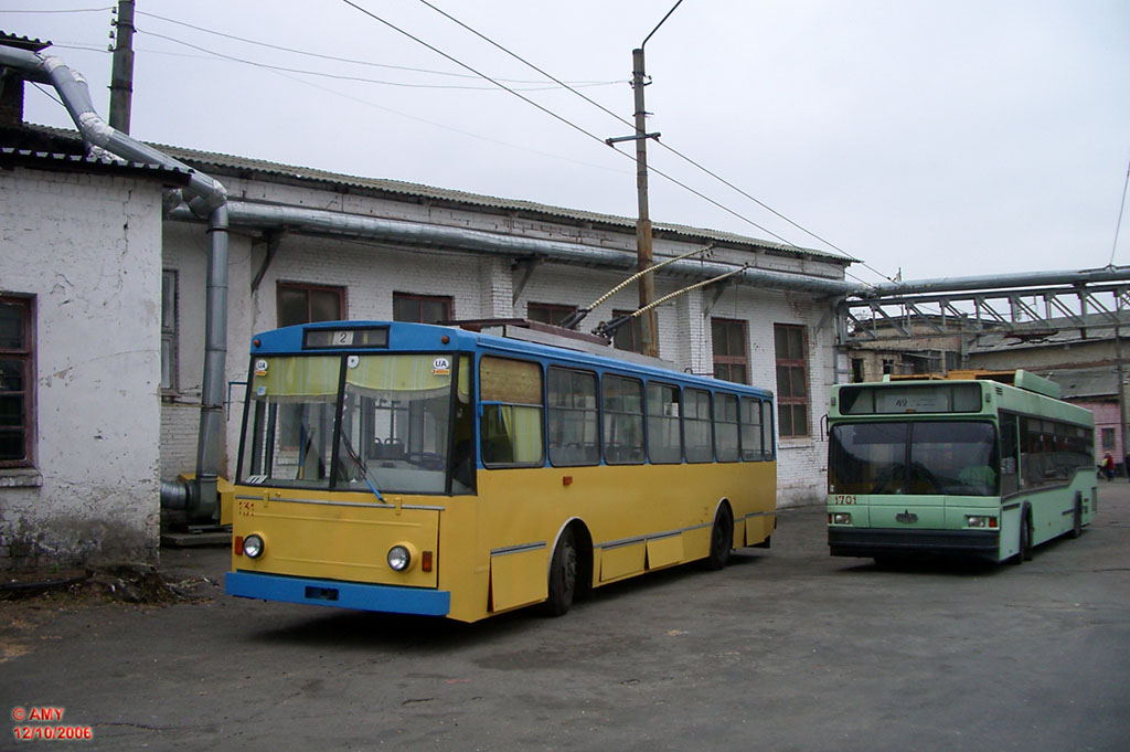 Киев, Škoda 14Tr02 № 131; Киев, МАЗ-103Т № 1701