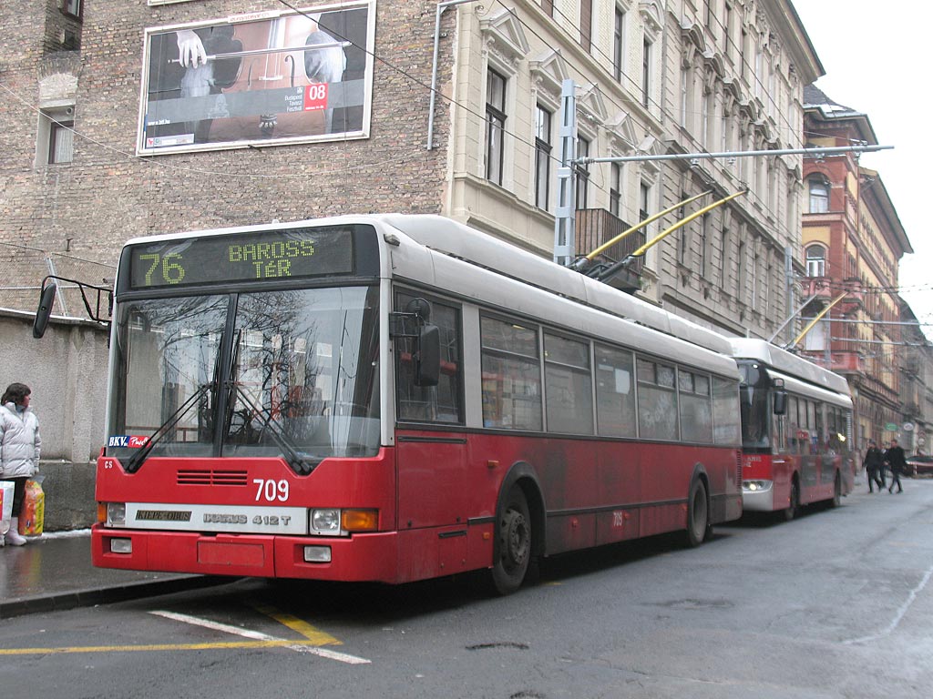 Будапешт, Ikarus 412.81 № 709