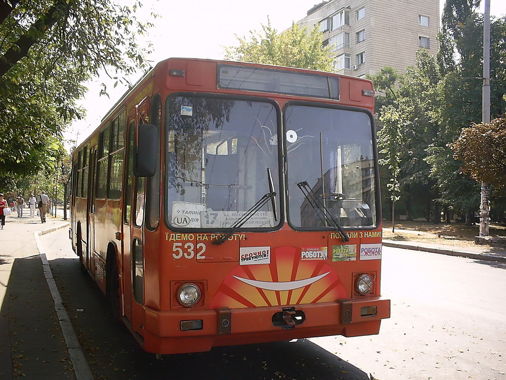Kijevas, YMZ T2 nr. 532