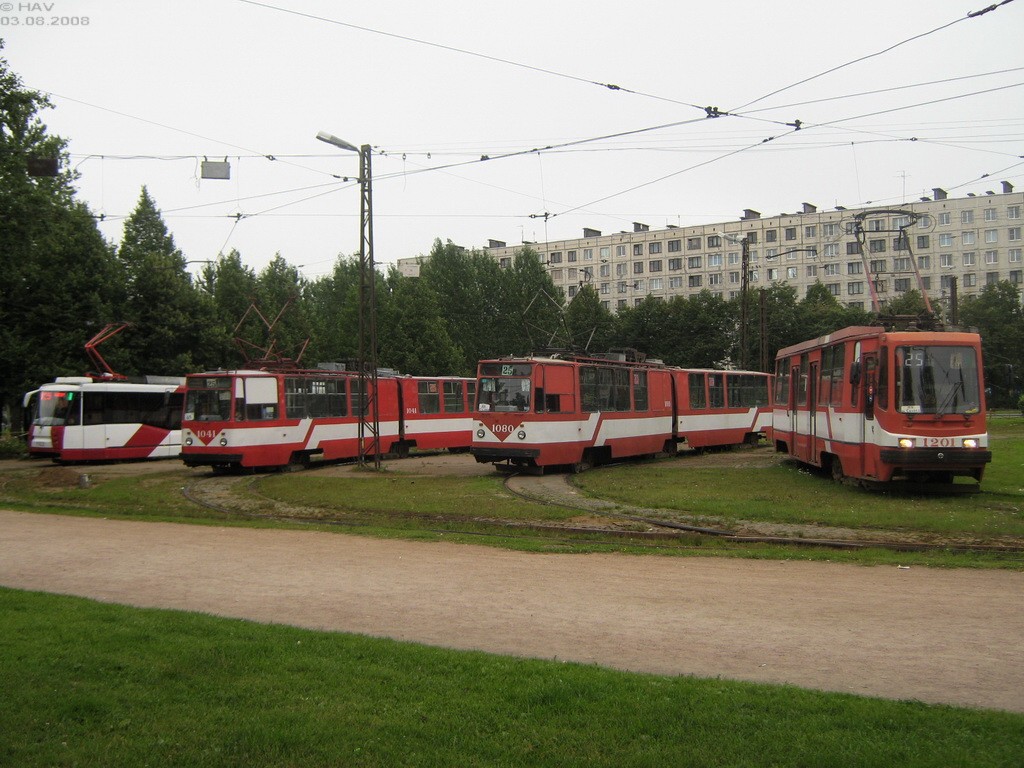 Saint-Petersburg, LVS-86K Br. 1080; Saint-Petersburg, 71-147A (LVS-97A) Br. 1201 Saint-Petersburg, LVS-86K Br. 1080; Saint-Petersburg, 71-147A (LVS-97A) Br. 1201