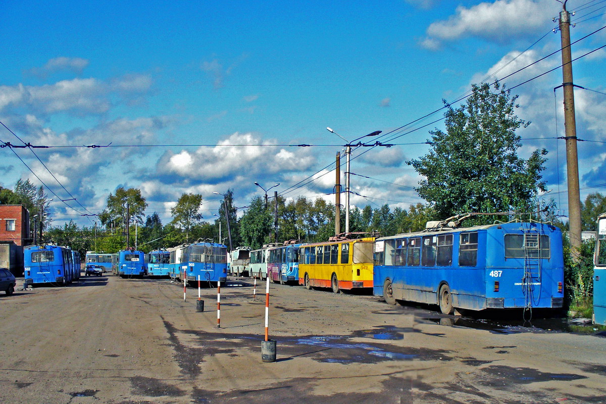 Kirov, ZiU-682V [V00] — 487