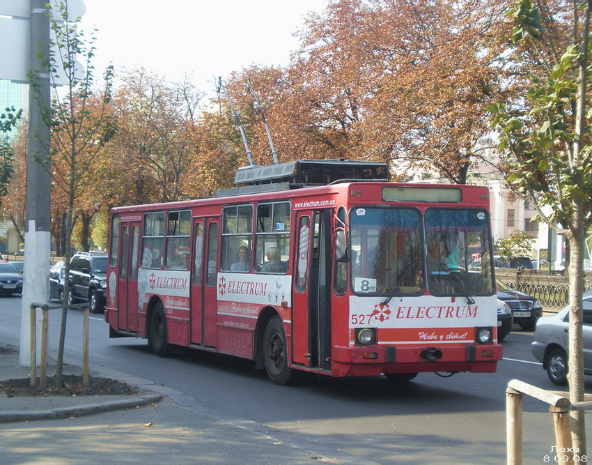 Киев, ЮМЗ Т2 № 527