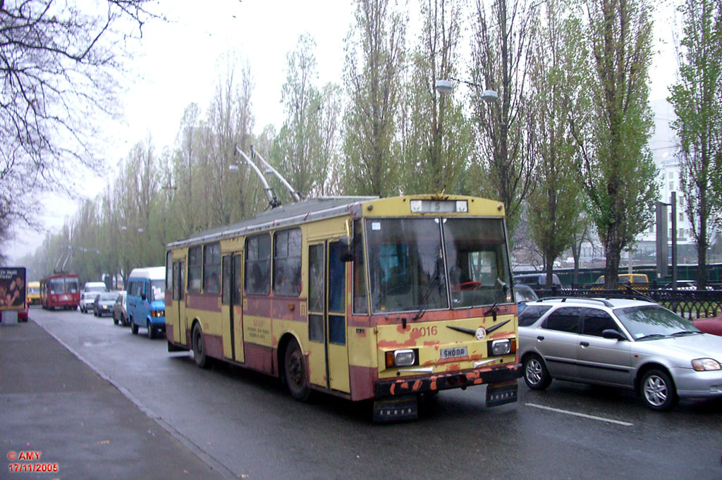 Киев, Škoda 14Tr02/6 № 2016