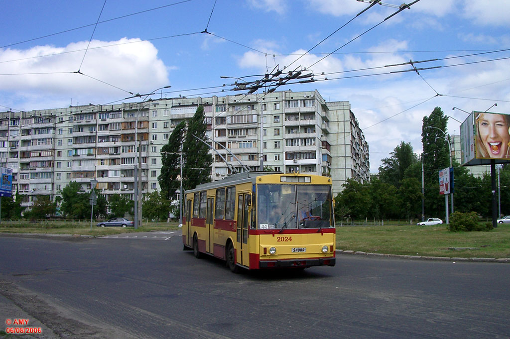 Киев, Škoda 14Tr02/6 № 2024