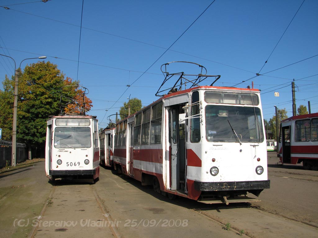 Санкт-Петербург, ЛВС-86К № 5069; Санкт-Петербург, ЛМ-68М № 5672