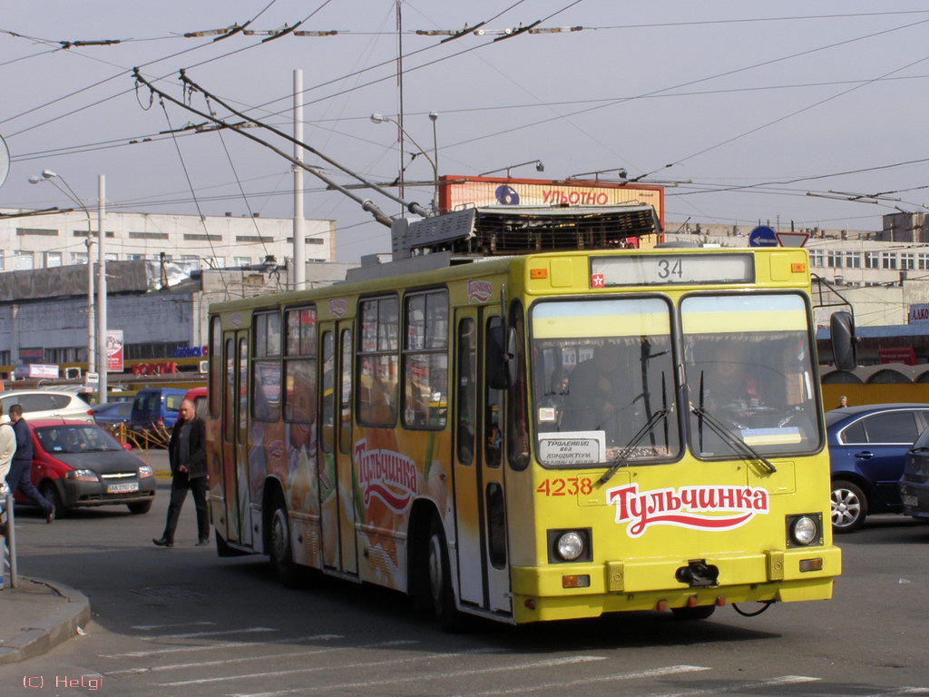 Киев, ЮМЗ Т2 № 4238
