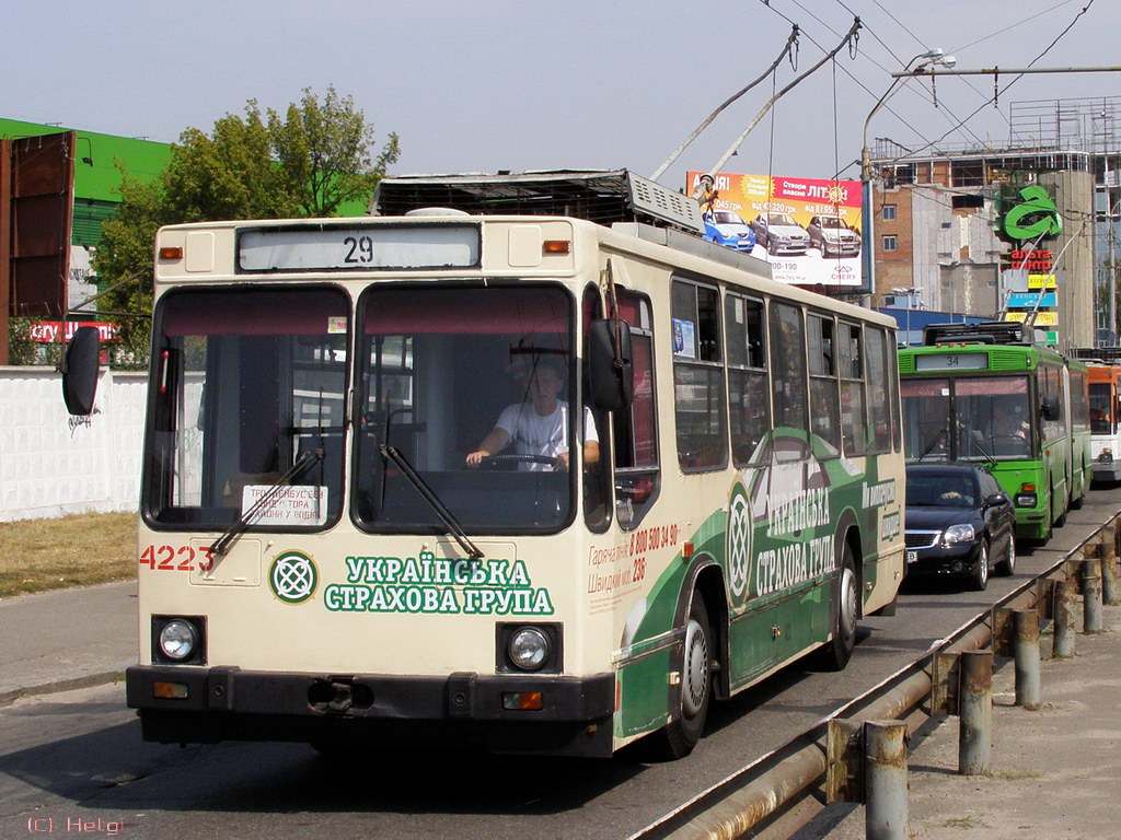 Киев, ЮМЗ Т2 № 4223 Киев, ЮМЗ Т2 № 4223