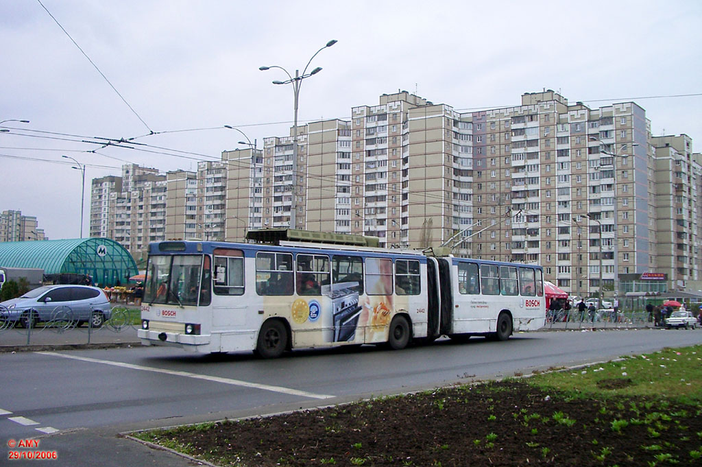 Киев, ЮМЗ Т1 № 2442