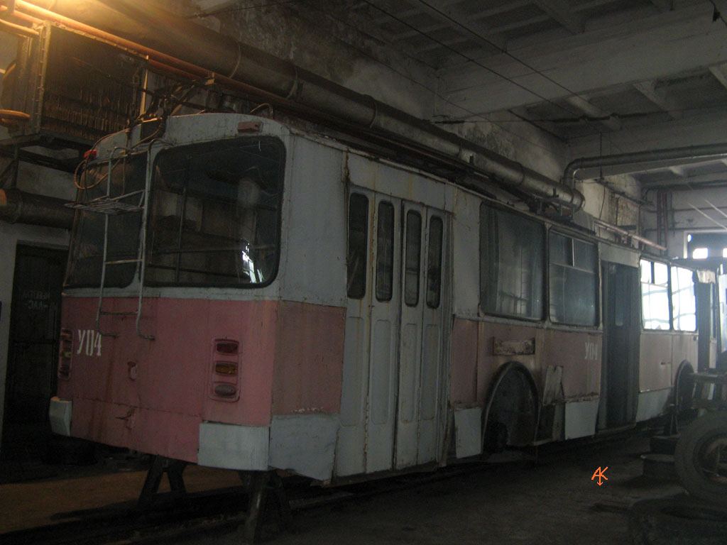 Углегорск, ЗиУ-682В № У04