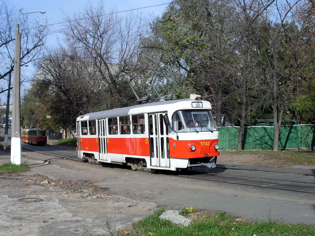 Киев, Tatra T3SU № 5742