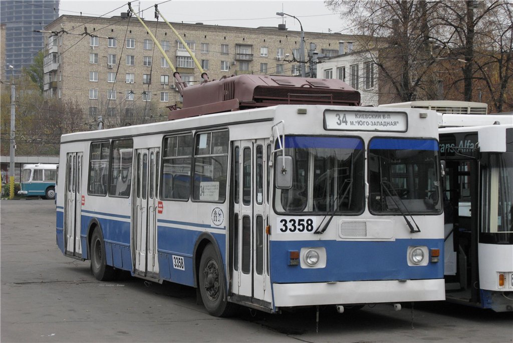 Москва, ЗиУ-682ГМ1 (с широкой передней дверью) № 3358