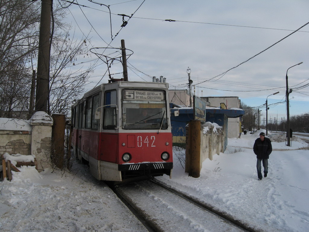 Дзержинск, 71-605 (КТМ-5М3) № 042