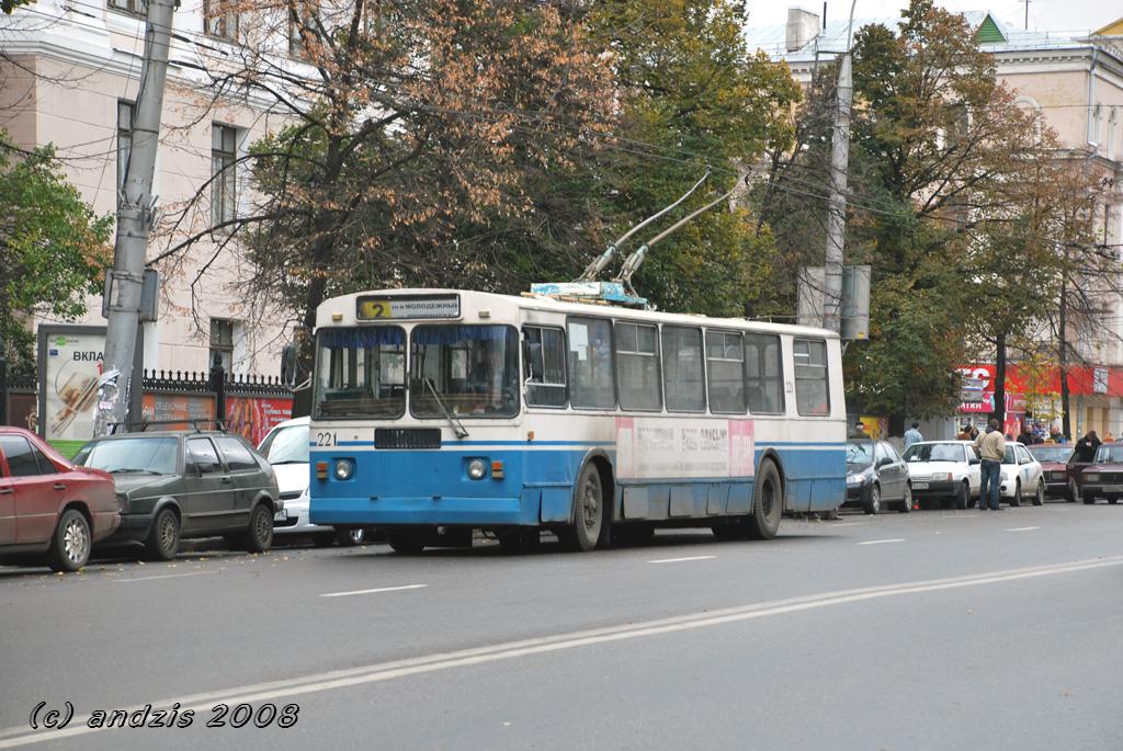 Voronezh, ZiU-682G-012 [G0A] Br. 221