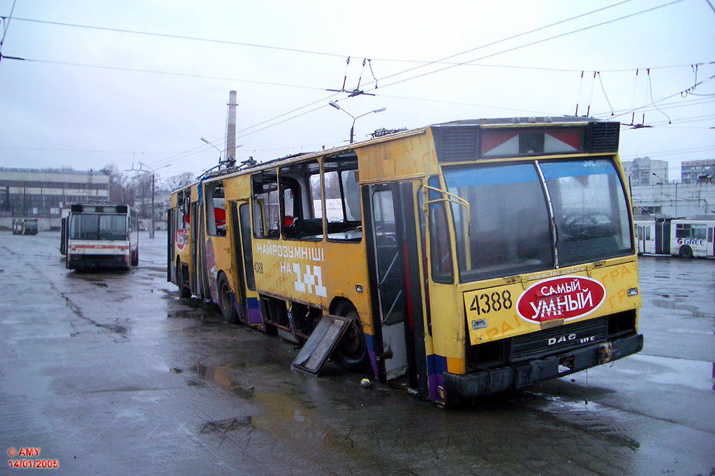 Киев, DAC 217E № 4388