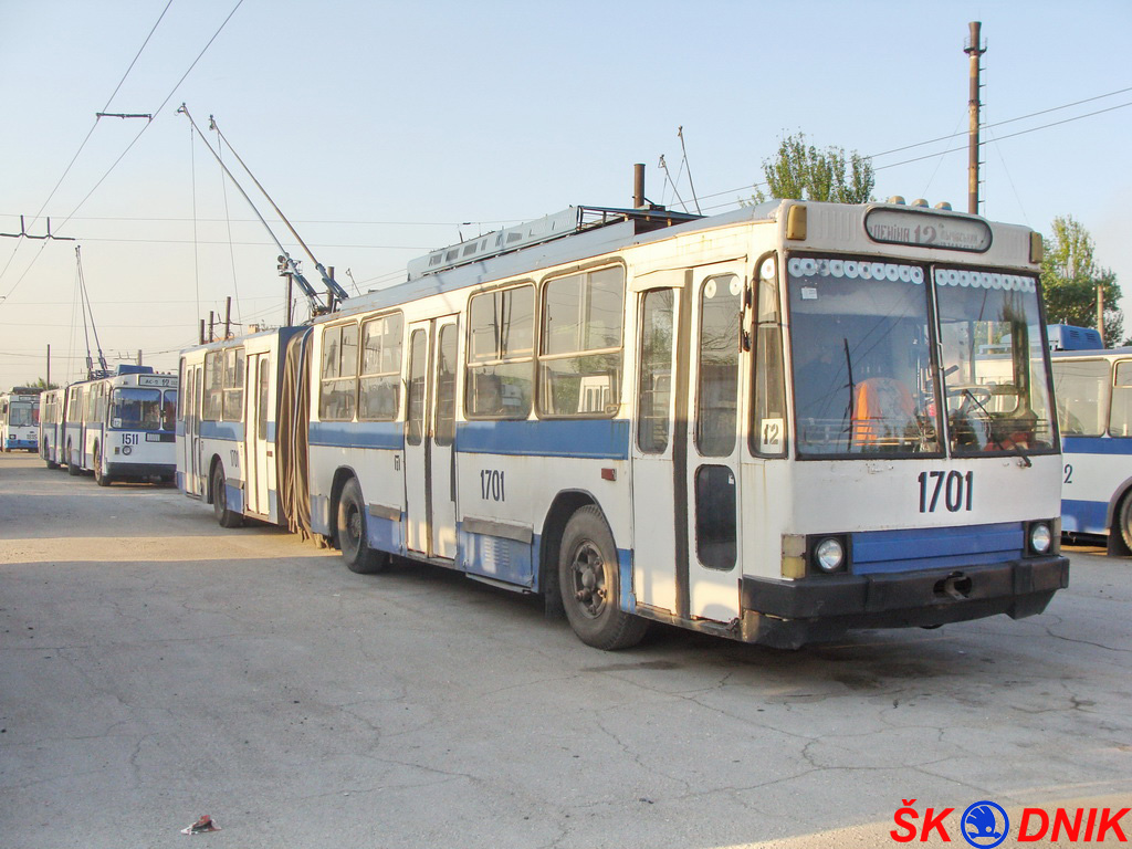 Мариуполь, ЮМЗ Т1 № 1701