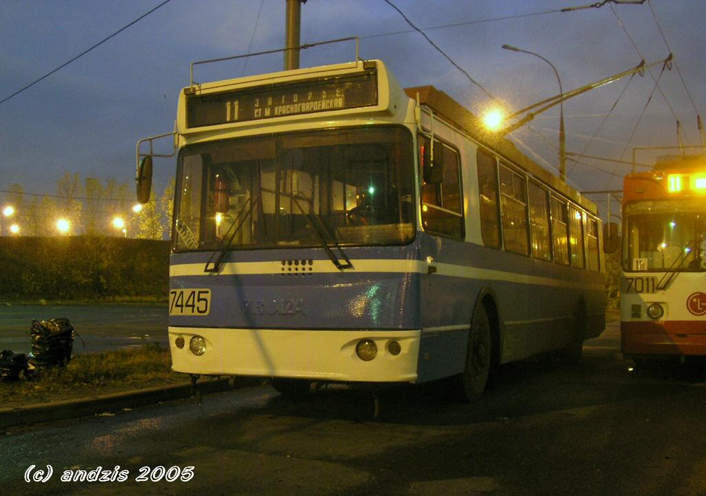 Москва, ЗиУ-682Г-016.02 № 7445