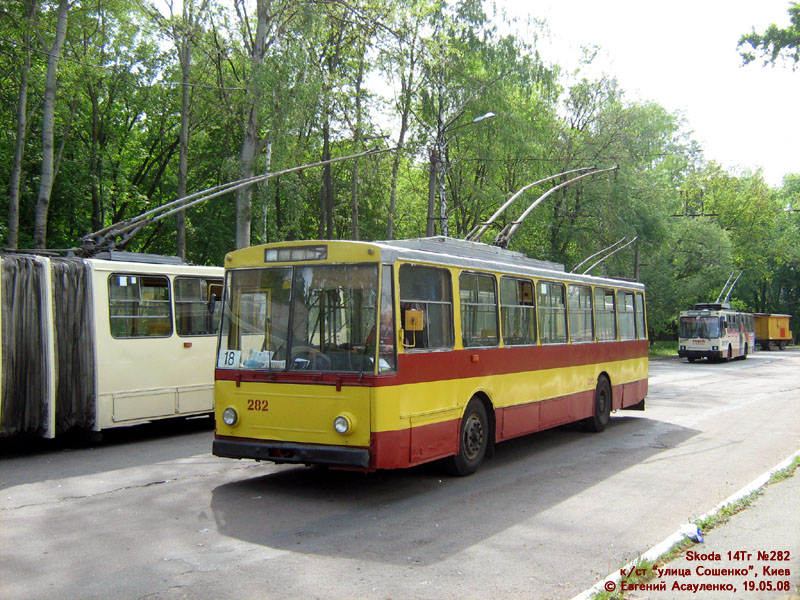 Киев, Škoda 14Tr02 № 282