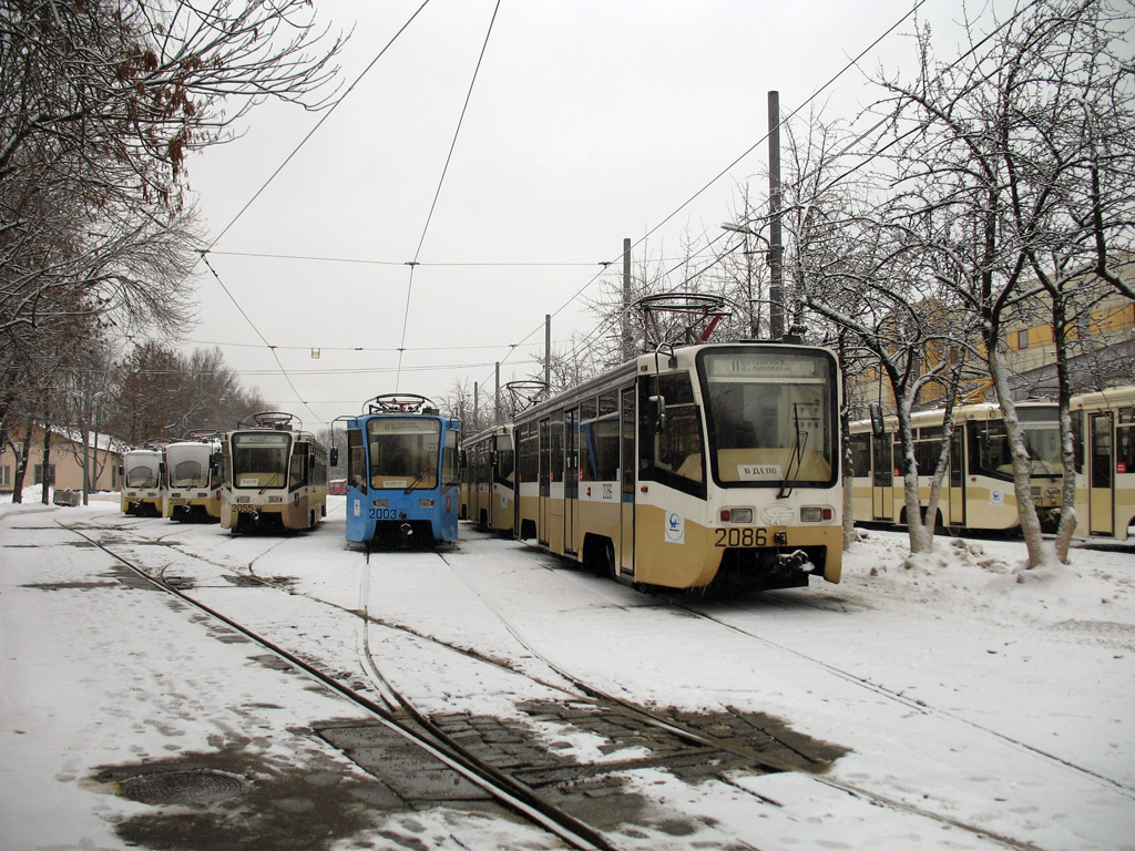 Москва, 71-619К № 2055; Москва, 71-619К № 2003; Москва, 71-619КТ № 2086; Москва — Трамвайные депо: [2] имени Н. Э. Баумана