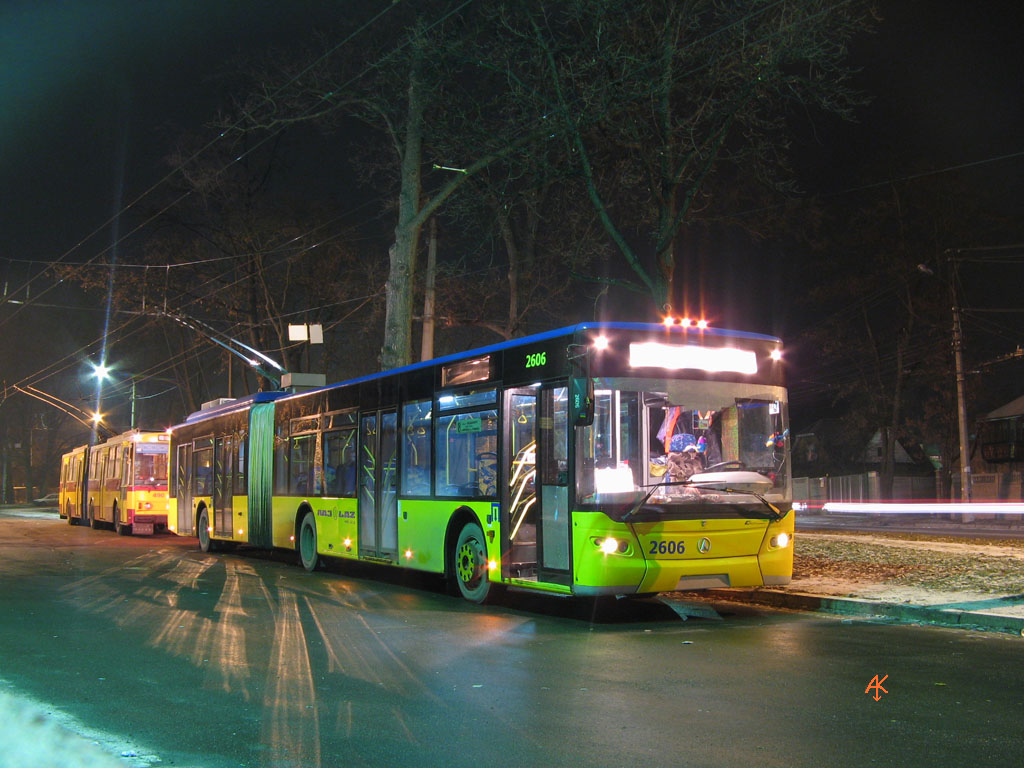 Київ, ЛАЗ E301D1 № 2606