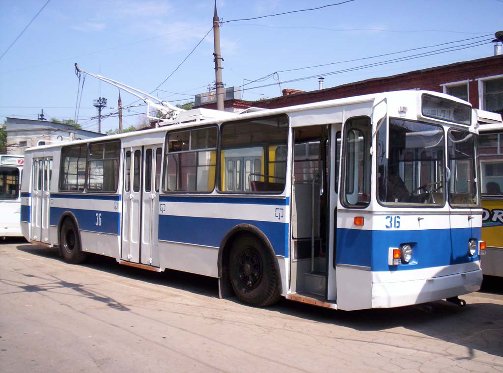 Самара, ЗиУ-682Г (СЗТМ) № 36; Самара — Троллейбусное депо № 2