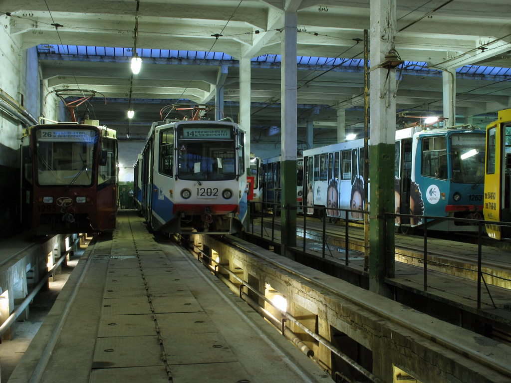 Москва, 71-619К № 1295; Москва, 71-608КМ № 1202