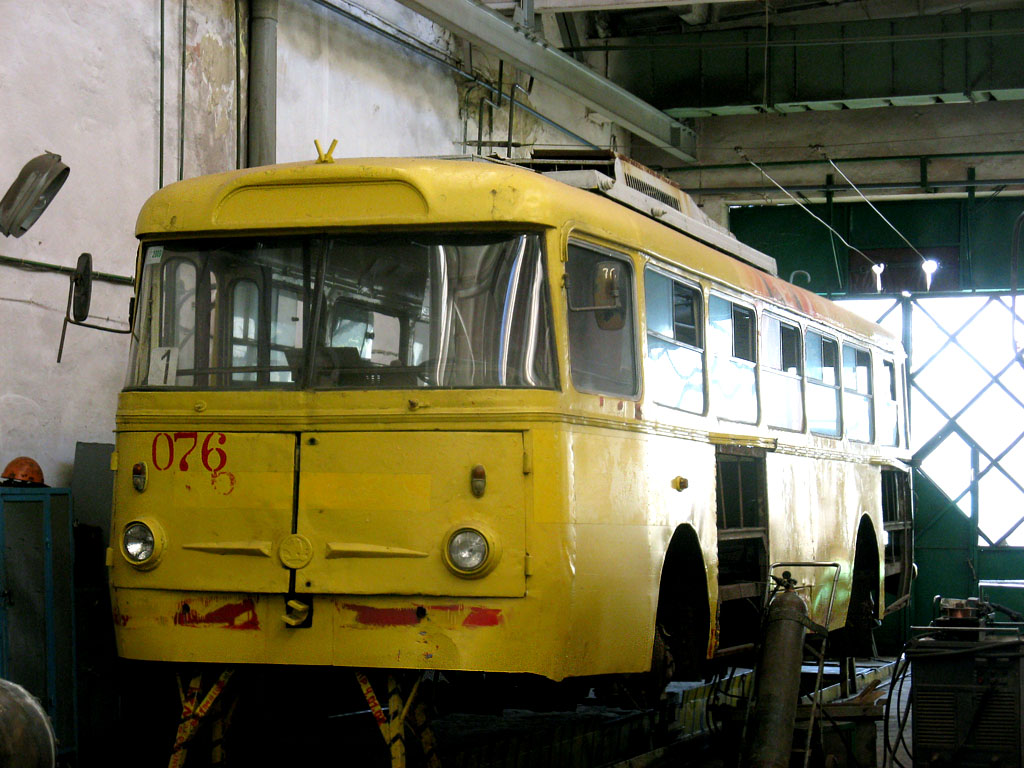 Ровно, Škoda 9Tr24 № 076