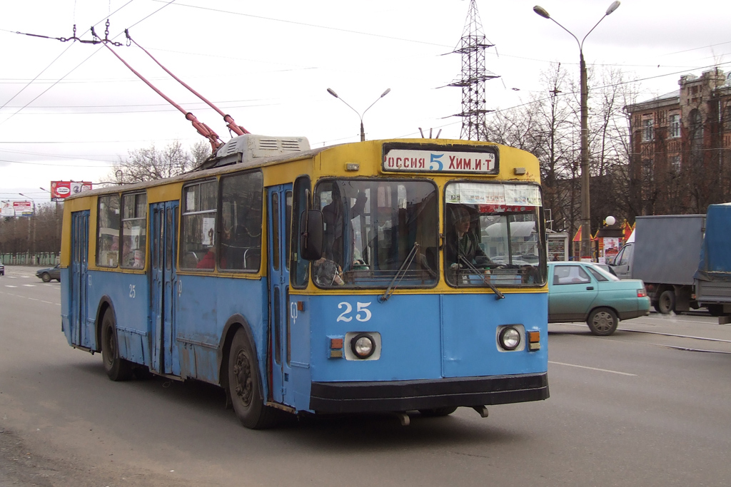 Тверь, ЗиУ-682В № 25