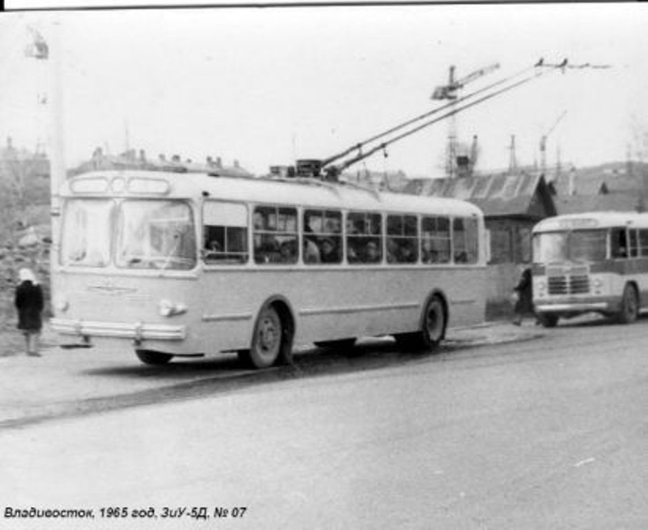 Vladivostok, ZiU-5 # 07; Vladivostok — Historic Photos — Trolleybus