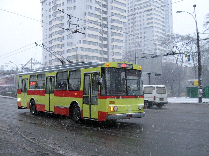 Киев, Škoda 14Tr02/6 № 388