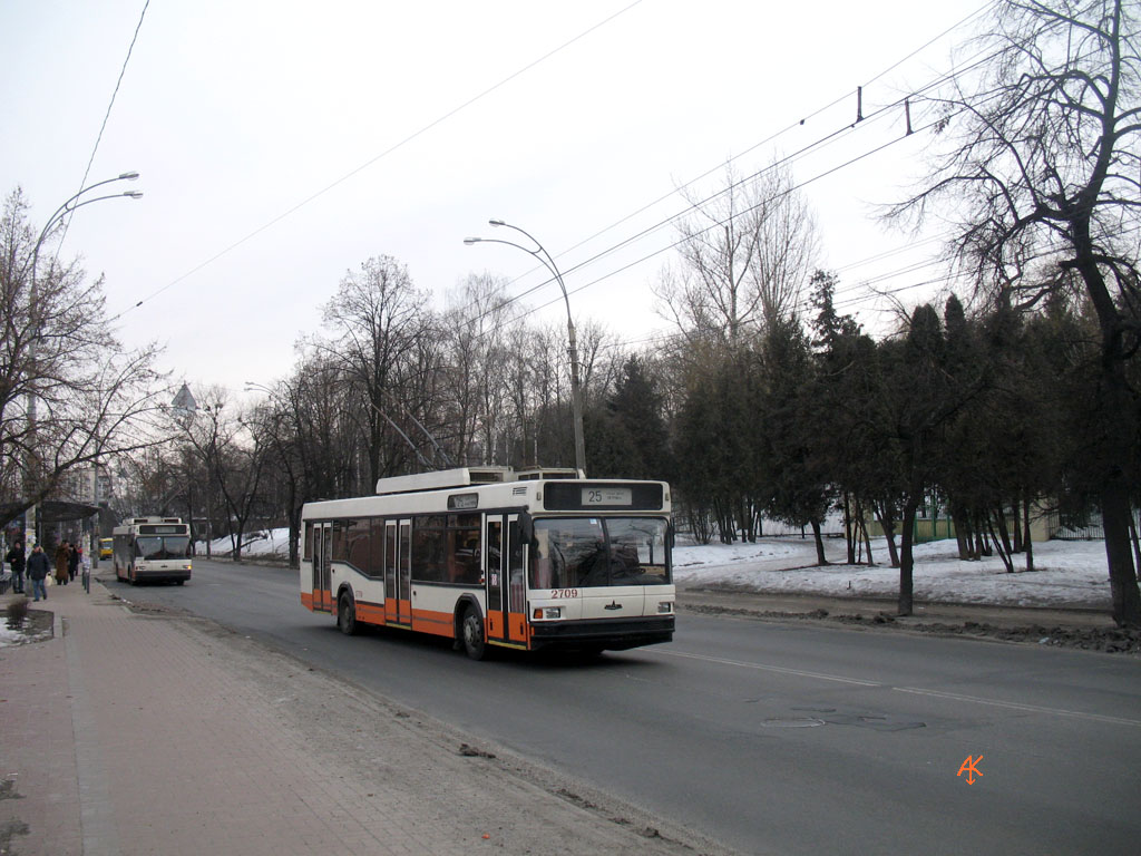Киев, МАЗ-103Т № 2709