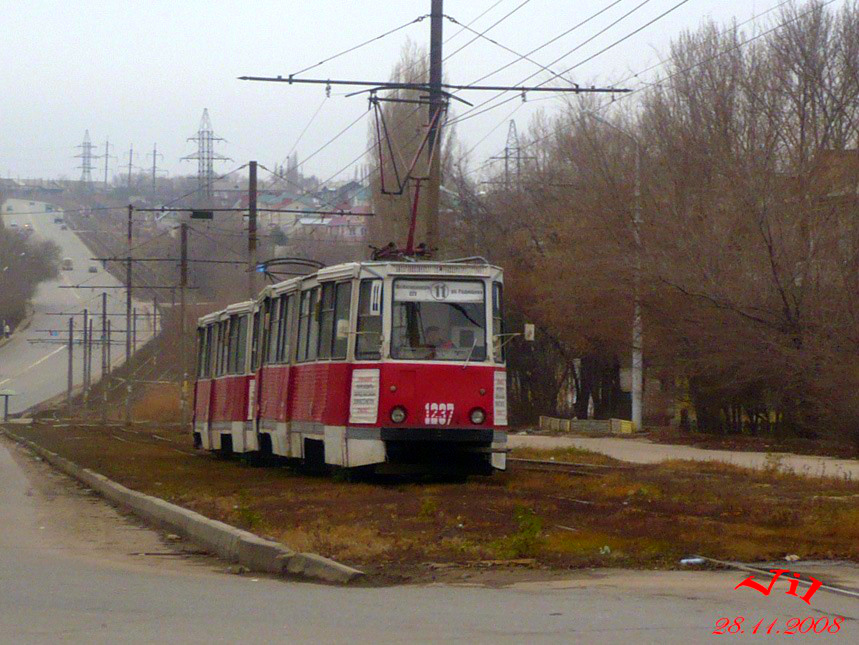 Саратов, 71-605 (КТМ-5М3) № 1237