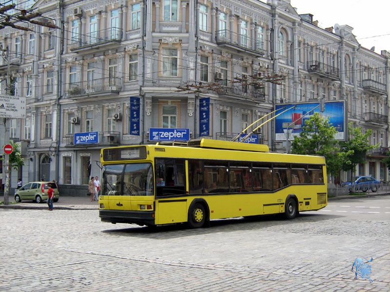 Киев, МАЗ-103Т № 1721