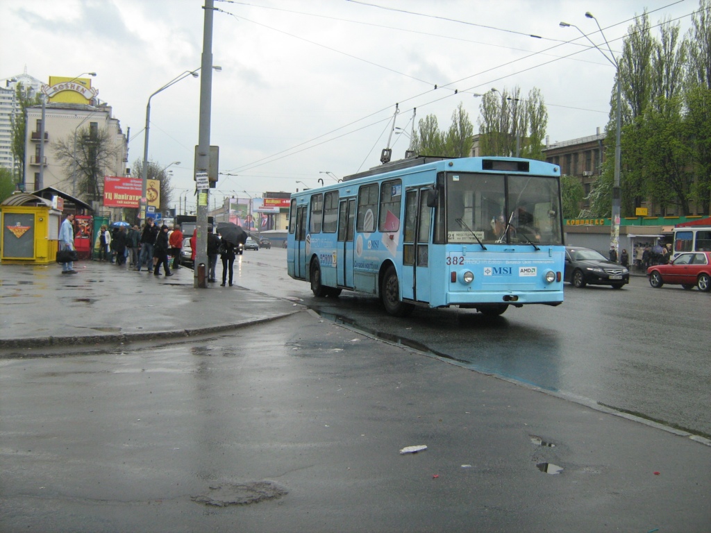 Киев, Škoda 14Tr02/6 № 382