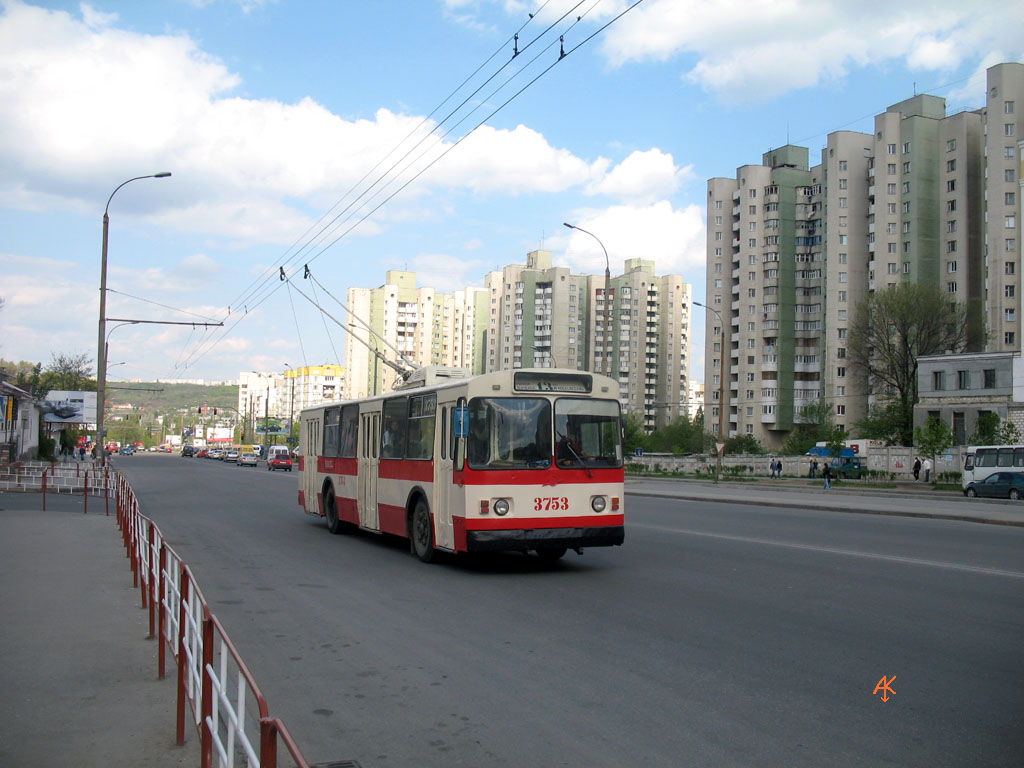Кишинёв, ЗиУ-682В [В00] № 3753