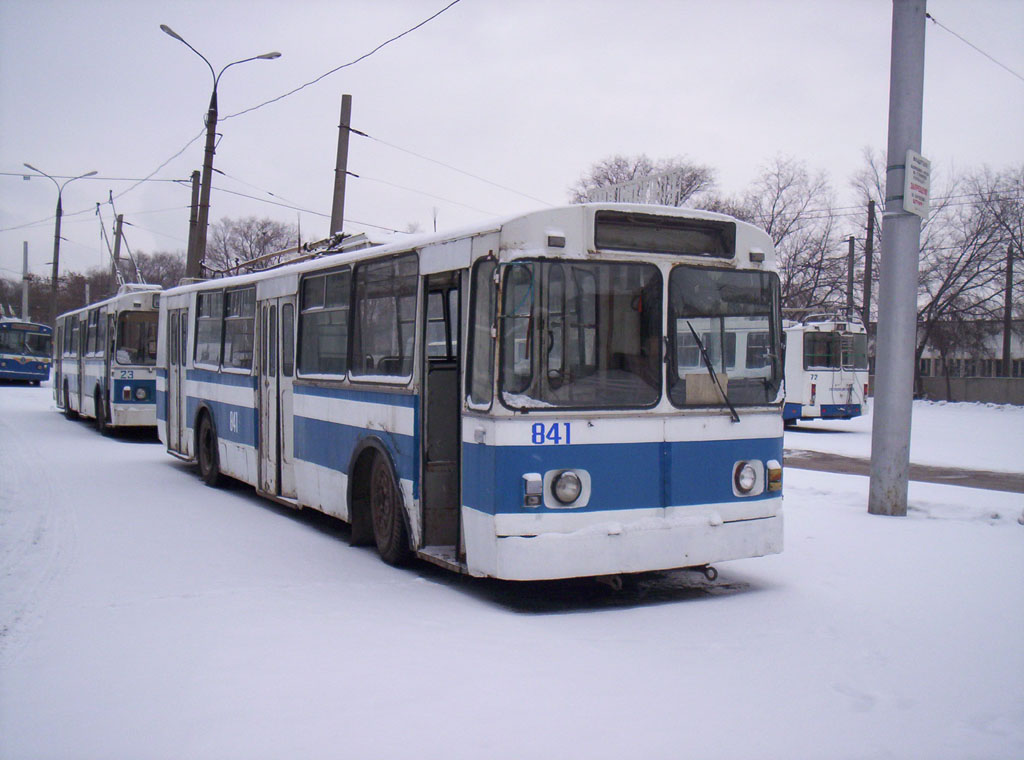 Самара, ЗиУ-682В [В00] № 841; Самара — Троллейбусное депо № 2