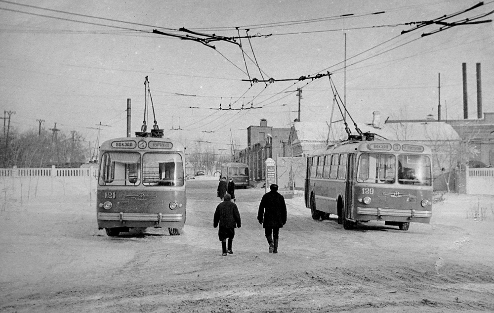 Omsk, ZiU-5 č. 121; Omsk, ZiU-5 č. 129; Omsk — Historical photos