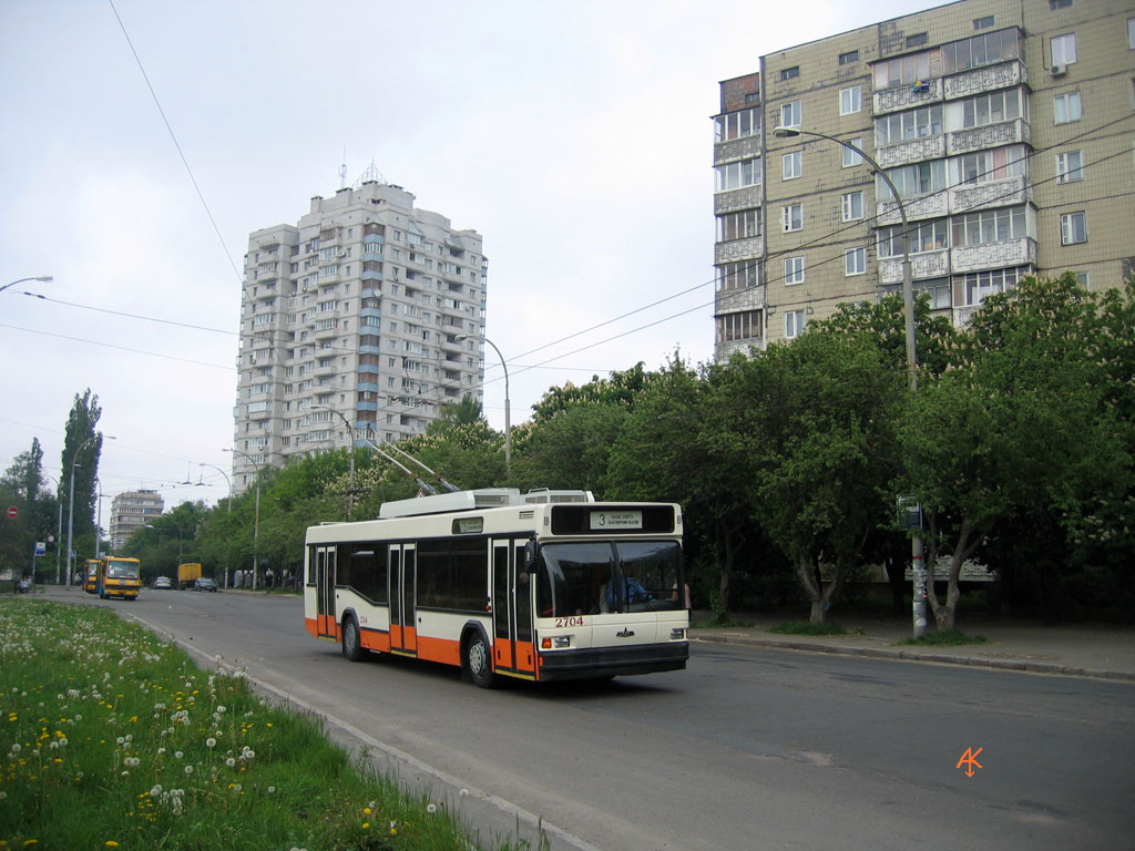 Киев, МАЗ-103Т № 2704