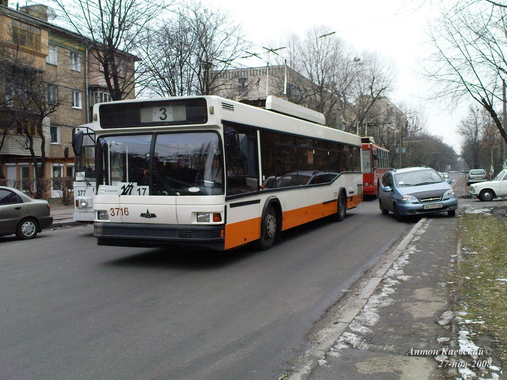 Киев, МАЗ-103Т № 3716