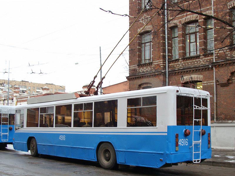 Москва, БТЗ-52761Р № 4916
