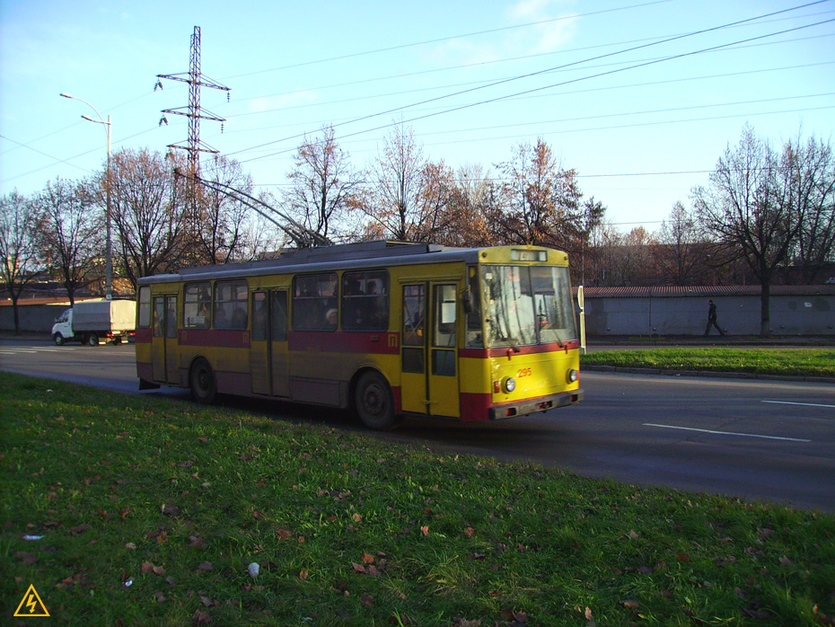 Киев, Škoda 14Tr02/6 № 295