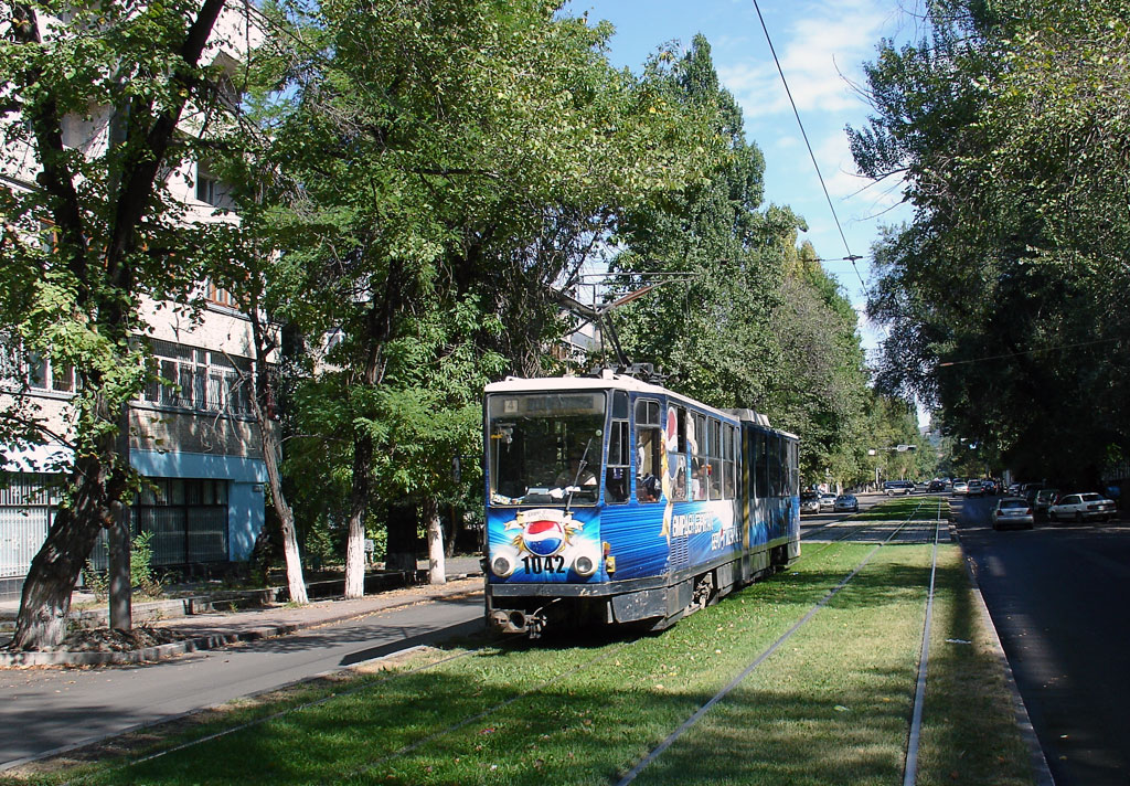 Алматы, Tatra KT4D № 1042