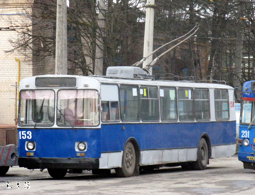 Hmelnyickij, ZiU-682V — 153