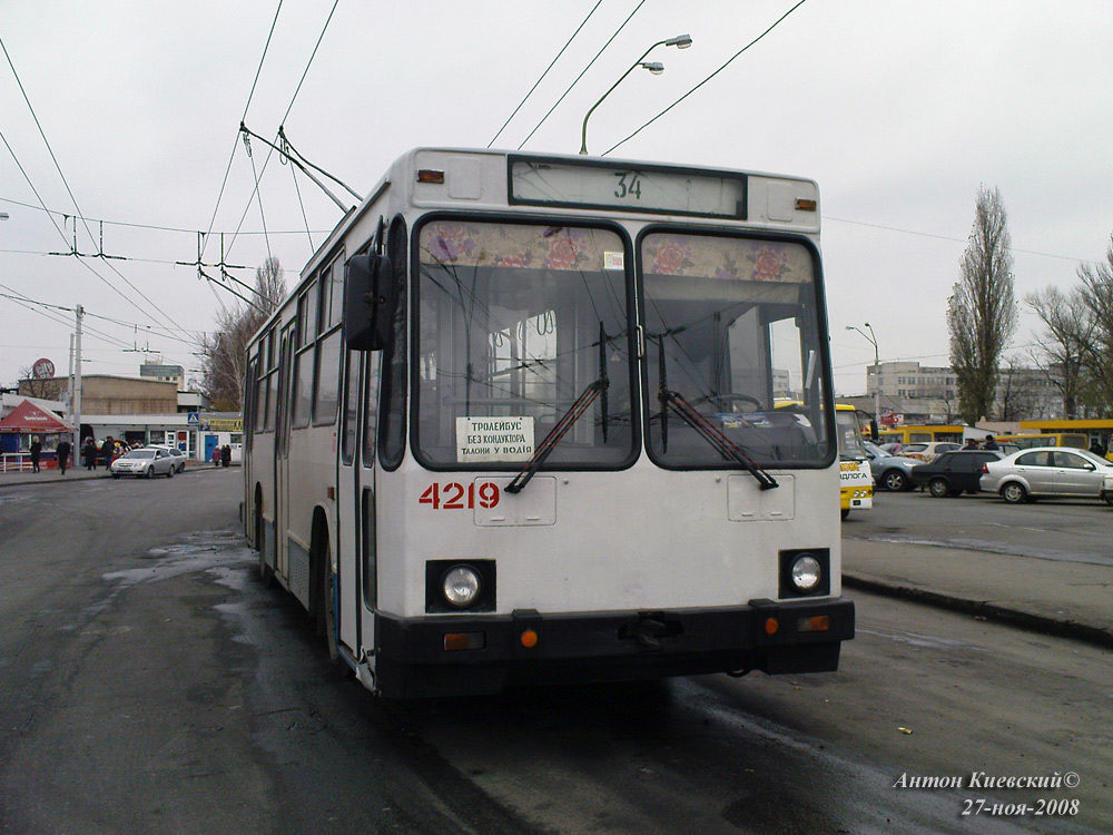Kijev, YMZ T2 Br. 4219